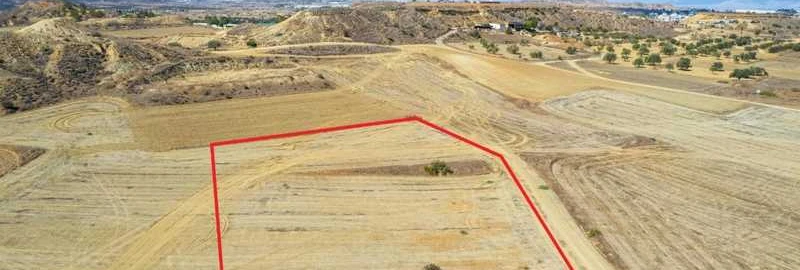 Example Сільськогосподарська земля in Нікосія