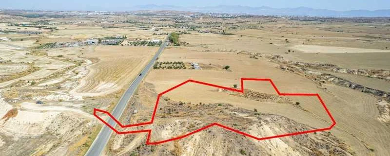 Example Сільськогосподарська земля in Нікосія