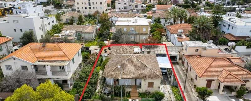 Hidden example Private