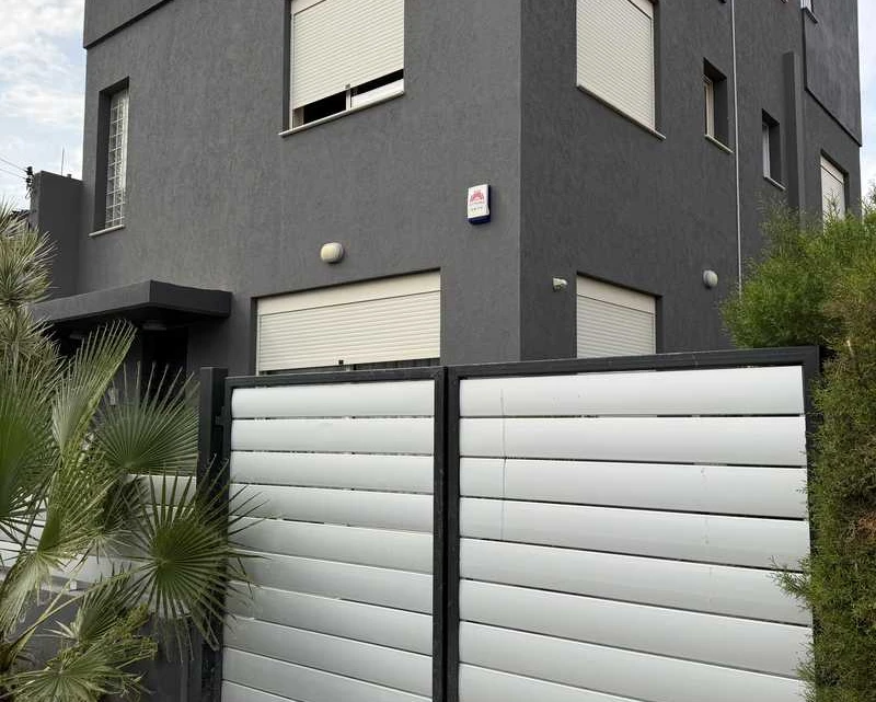 Market example Private